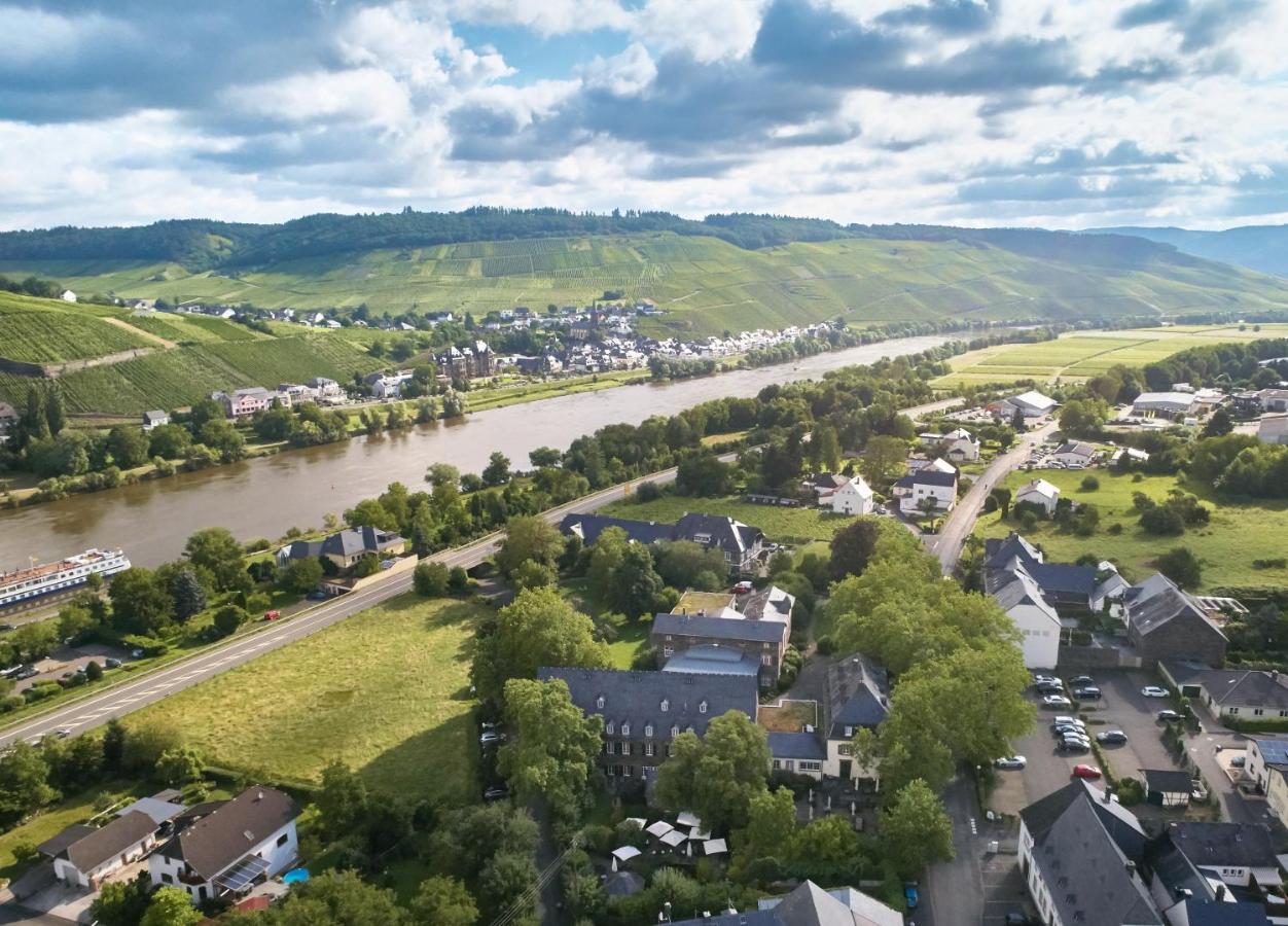 Weinromantikhotel Richtershof Mulheim an der Mosel Luaran gambar
