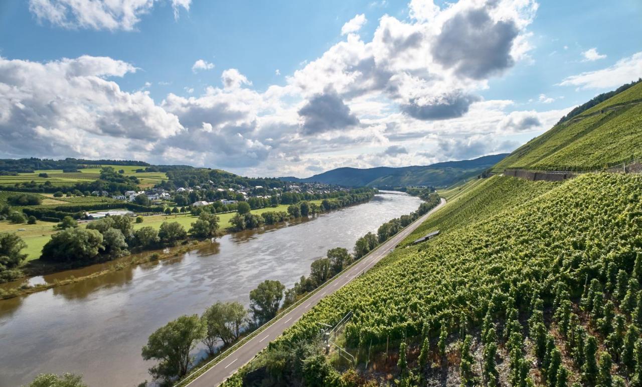 Weinromantikhotel Richtershof Mulheim an der Mosel Luaran gambar